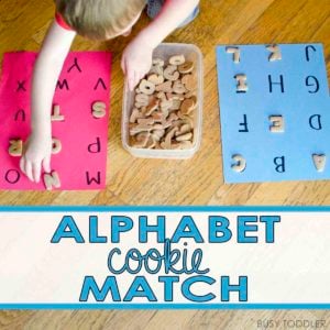 ALPHABET COOKIE MATCH: Create a fun and yummy literacy activity for toddlers and preschoolers; easy ABC activity; easy alphabet learning