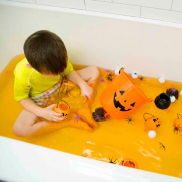 Halloween Bath Activity for Toddlers