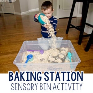 OATMEAL BAKING STATION: A quick and easy toddler activity using oatmeal; a taste-safe sensory activity; easy indoor activity for toddlers and preschools from Busy Toddler
