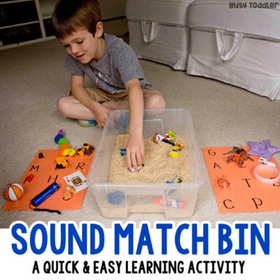SOUND MATCHING BIN: Is your little working on their phonemic awareness? This is a great way to practice initial sounds in works; practice sound matching; preschool reading activity; kindergarten reading activity; easy learning activity from Busy Toddler