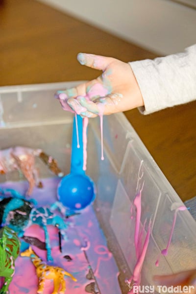 OOBLECK PARTY: Ready to have some messy fun; messy sensory activity; sensory play for kids; kids sensory activity; sensory; oobleck; preschool activity; indoor activity from Busy Toddler